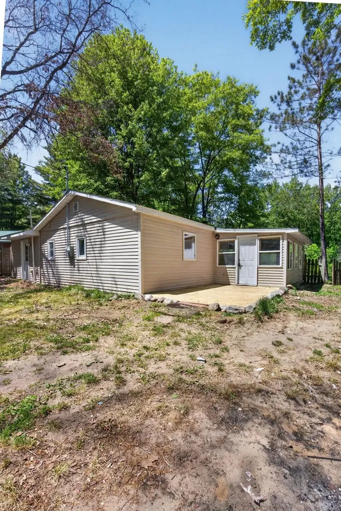 8538 W Haskell Lake Road Winterfield Township MI 49665