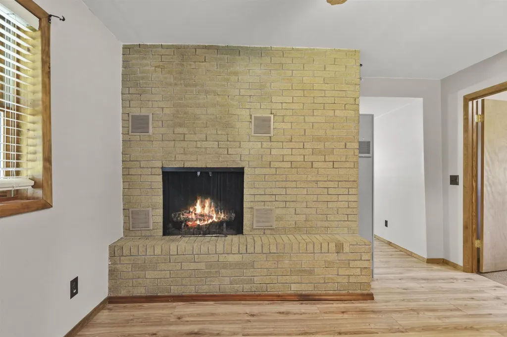 507 River Street Unknown City MI 49656