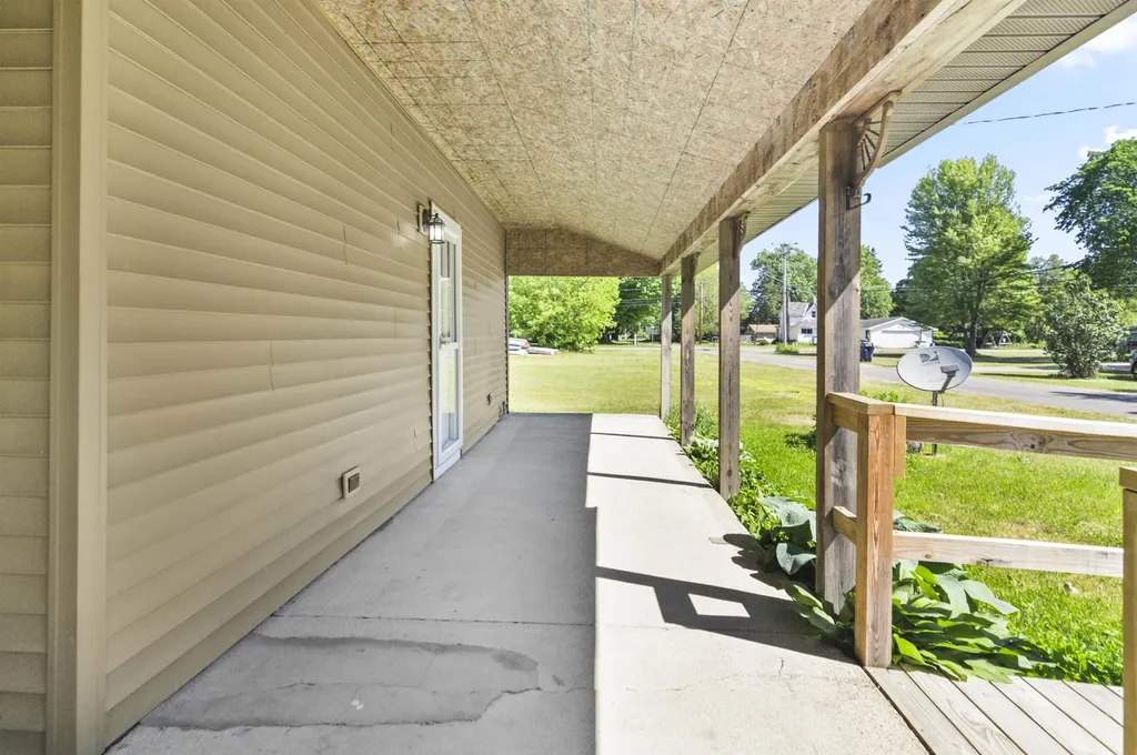 507 River Street Unknown City MI 49656
