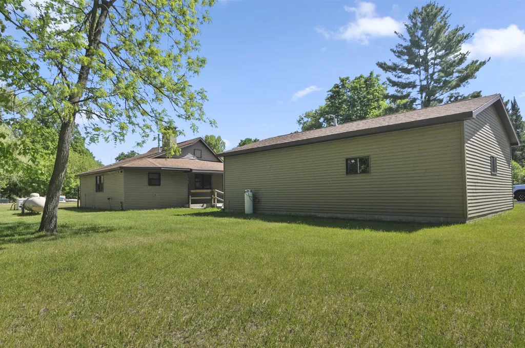 507 River Street Unknown City MI 49656
