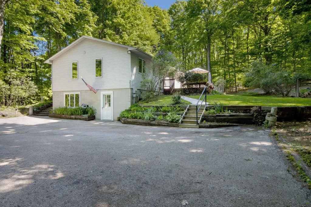 2057 Glory Road Crystal Lake Township MI 49635