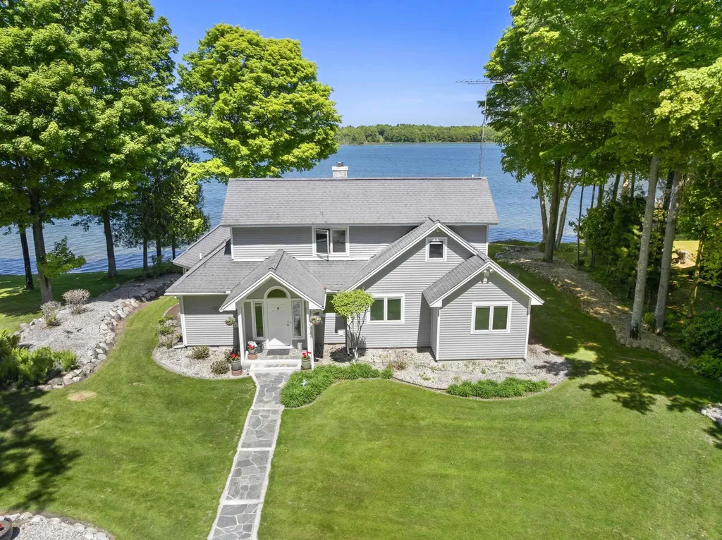 3154 Bancroft Road Lake Township MI 49640