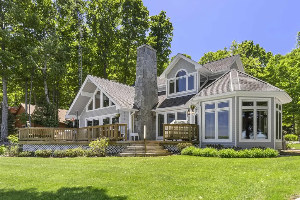 3154 Bancroft Road Lake Township MI 49640