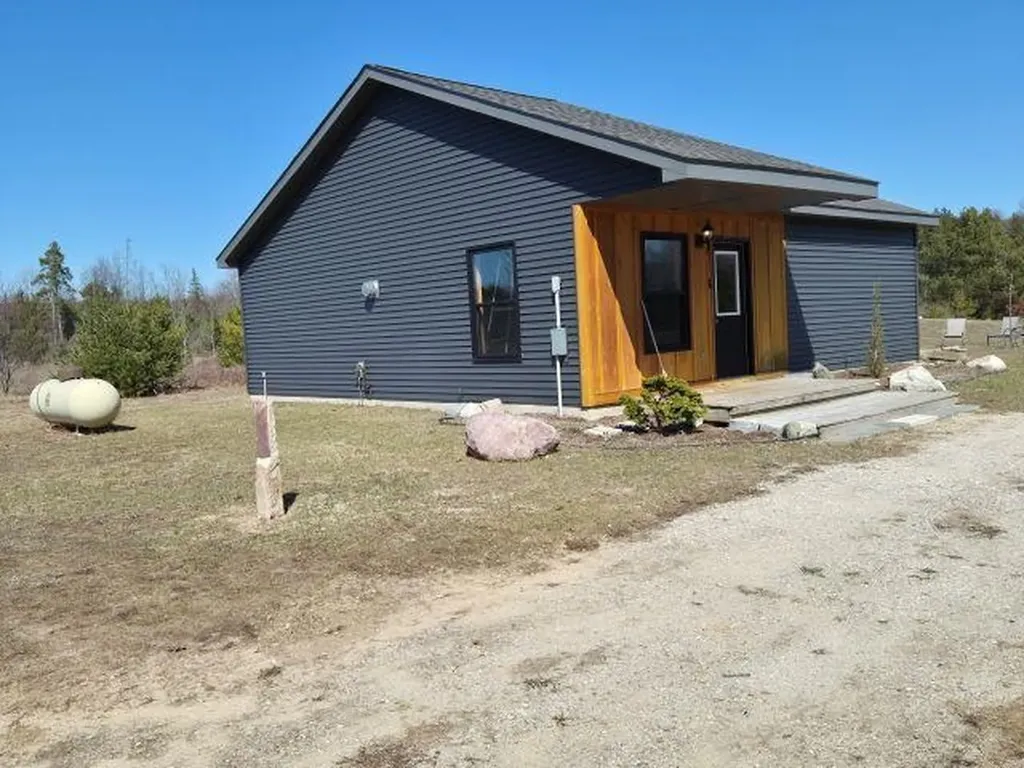 6704 Rapid City Road NW Clearwater Township MI 49676