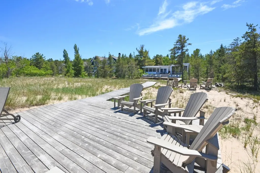 7566 W Harbor Highway Glen Arbor Township MI 49636