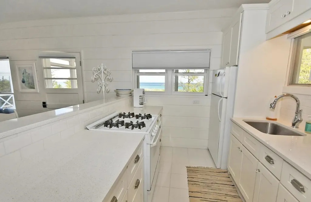 7566 W Harbor Highway Glen Arbor Township MI 49636