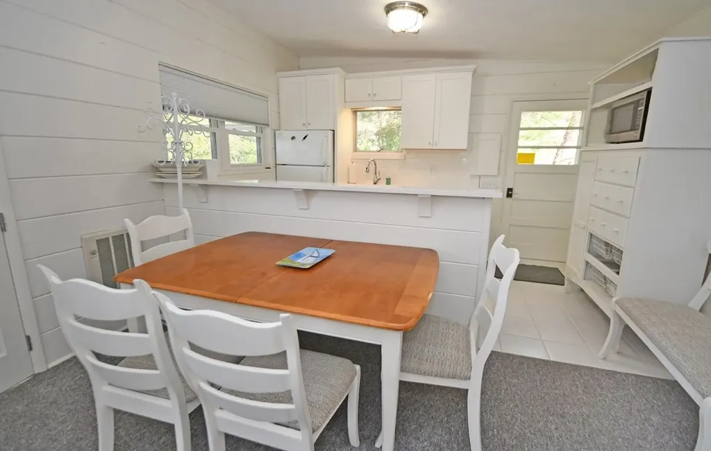 7566 W Harbor Highway Glen Arbor Township MI 49636