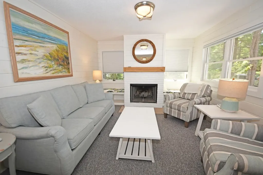 7566 W Harbor Highway Glen Arbor Township MI 49636