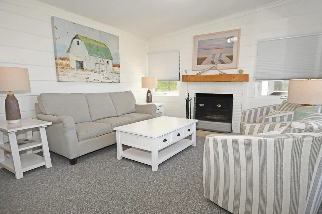 7566 W Harbor Highway Glen Arbor Township MI 49636