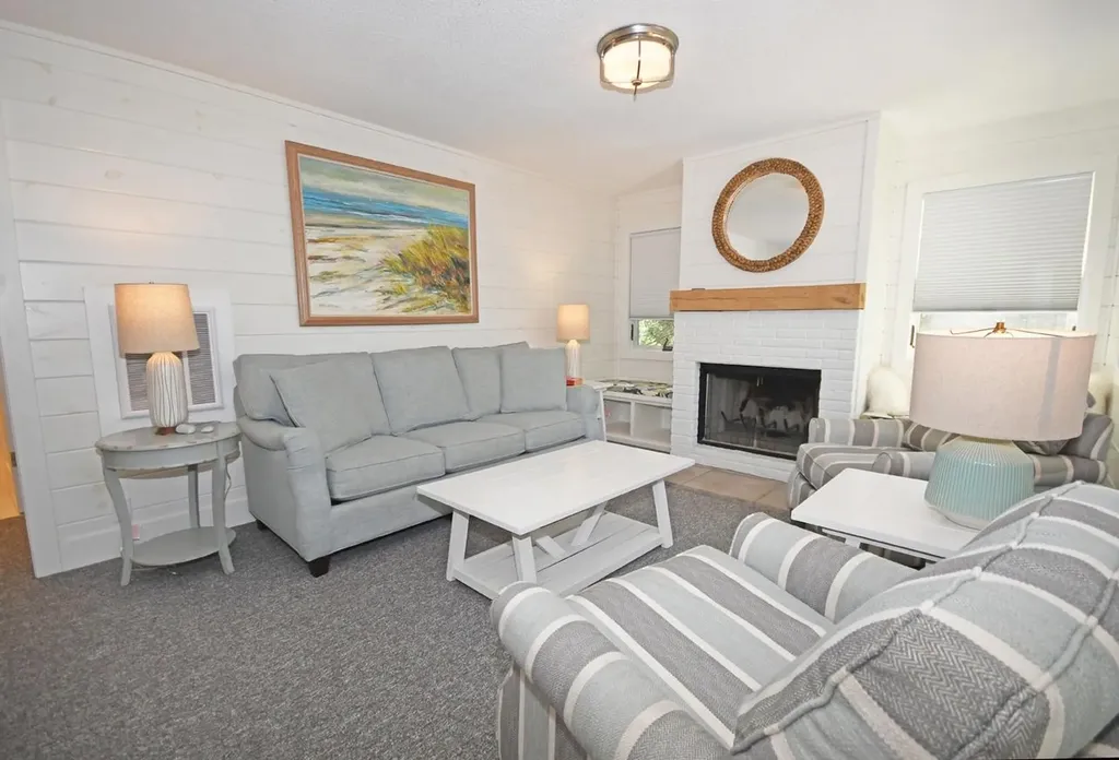 7566 W Harbor Highway Glen Arbor Township MI 49636