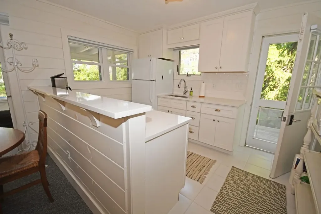 7566 W Harbor Highway Glen Arbor Township MI 49636