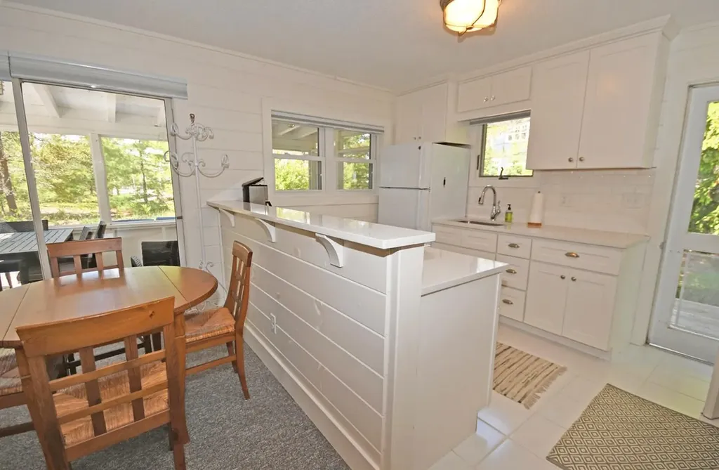 7566 W Harbor Highway Glen Arbor Township MI 49636