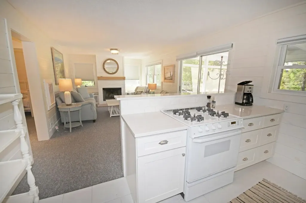 7566 W Harbor Highway Glen Arbor Township MI 49636