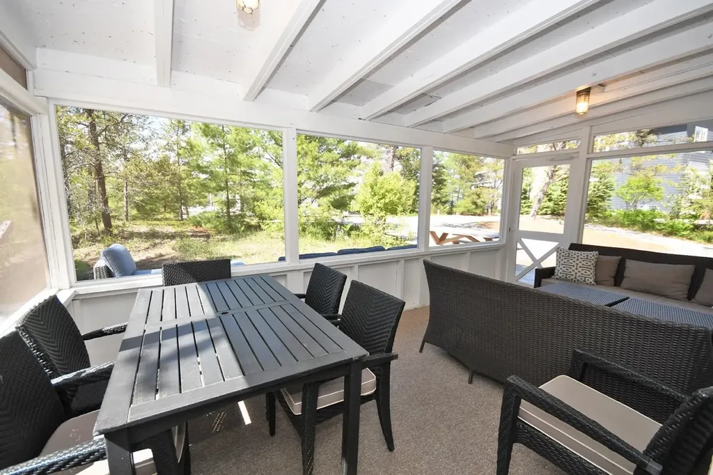 7566 W Harbor Highway Glen Arbor Township MI 49636