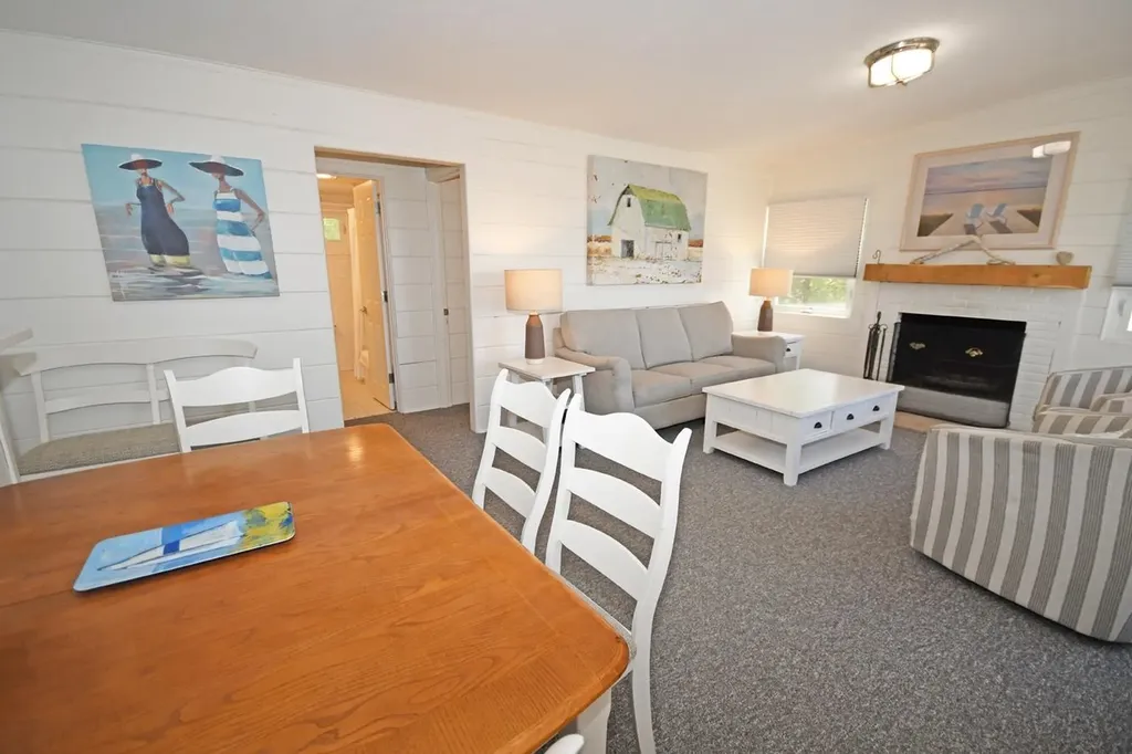 7566 W Harbor Highway Glen Arbor Township MI 49636