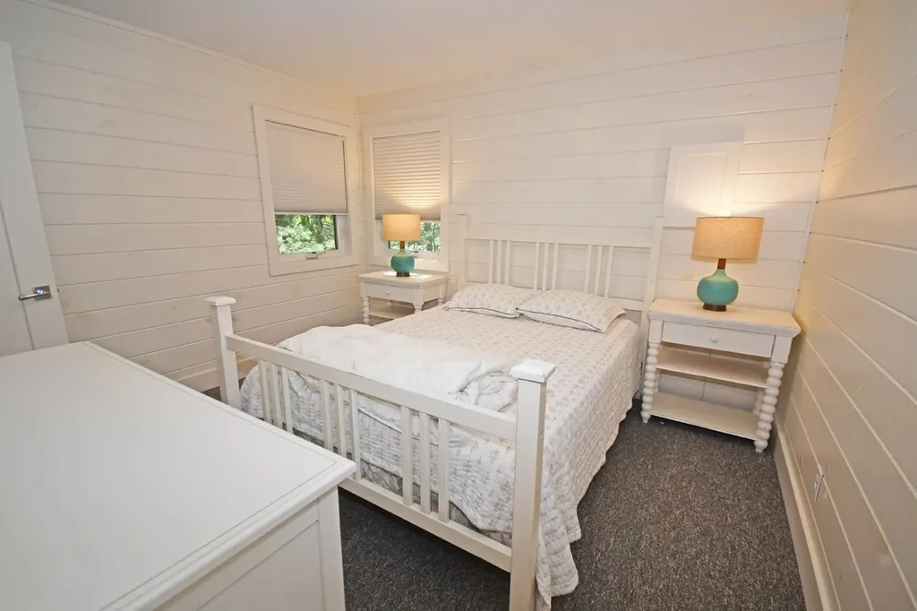 7566 W Harbor Highway Glen Arbor Township MI 49636