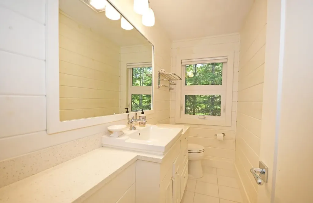 7566 W Harbor Highway Glen Arbor Township MI 49636