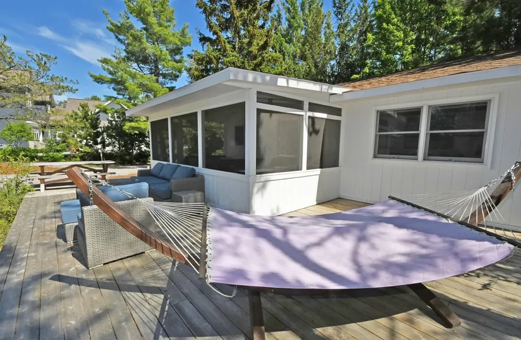 7566 W Harbor Highway Glen Arbor Township MI 49636