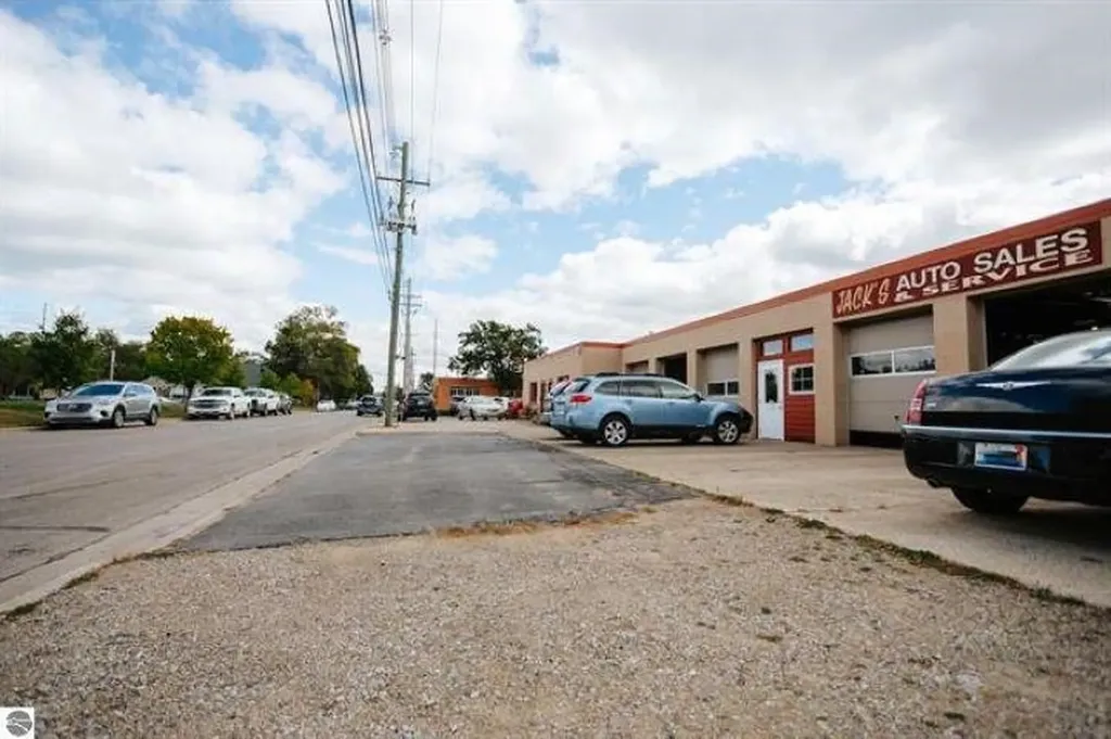 114 E Griffin Street Traverse City City MI 49684