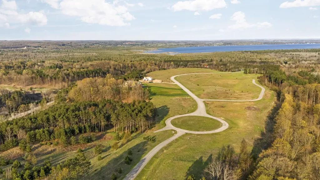 4774 Panorama Drive NW Clearwater Township MI 49676