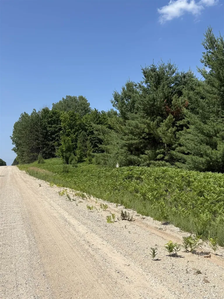 8655 SE Campbell Road Garfield Township MI 49633