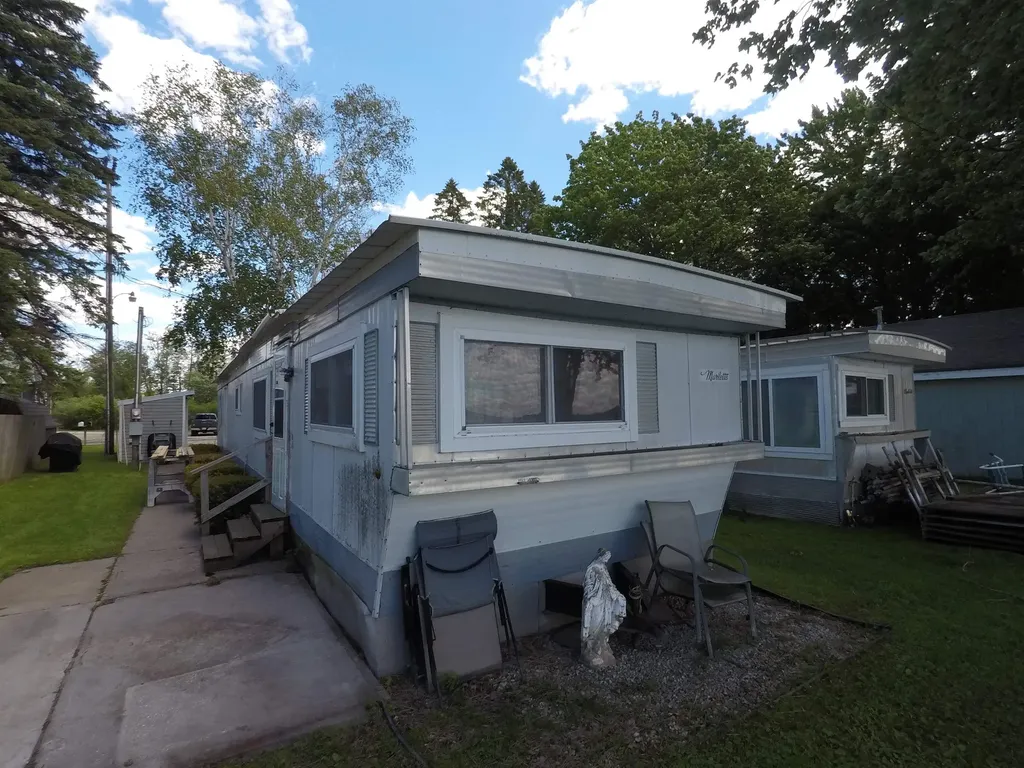 661 E Lake Mitchell Drive Cherry Grove Township MI 49601