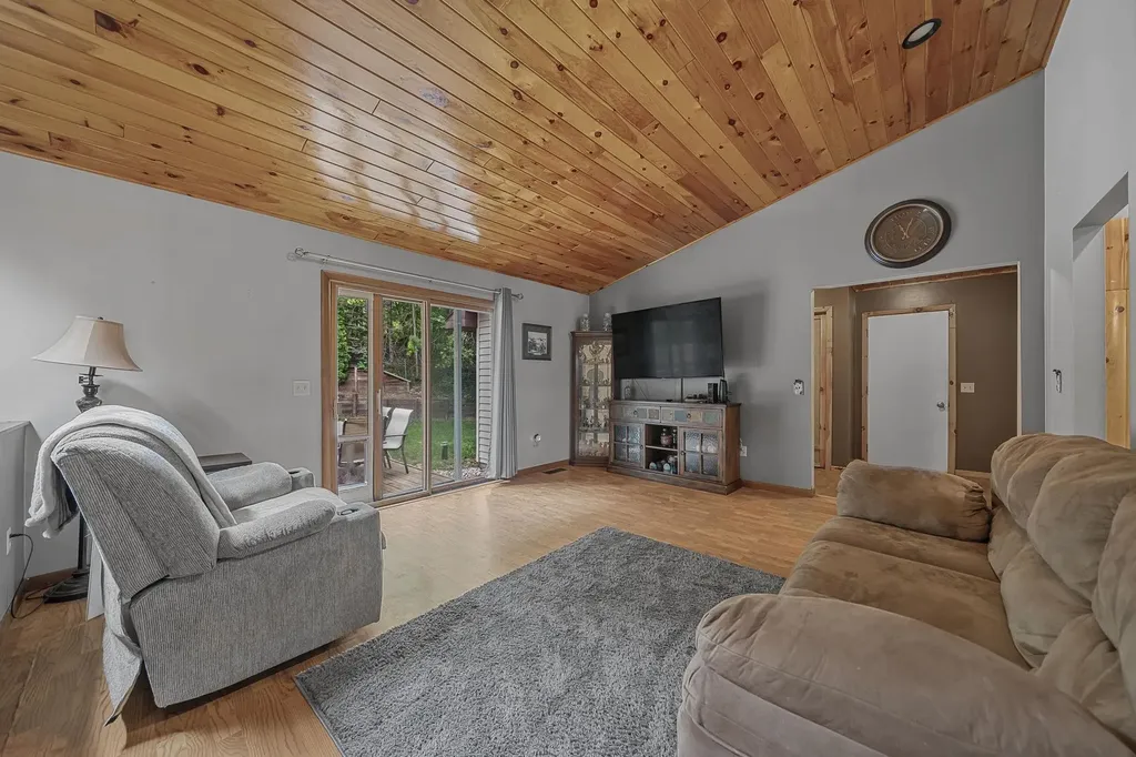 804 Arbutus Drive Clam Lake Township MI 49601