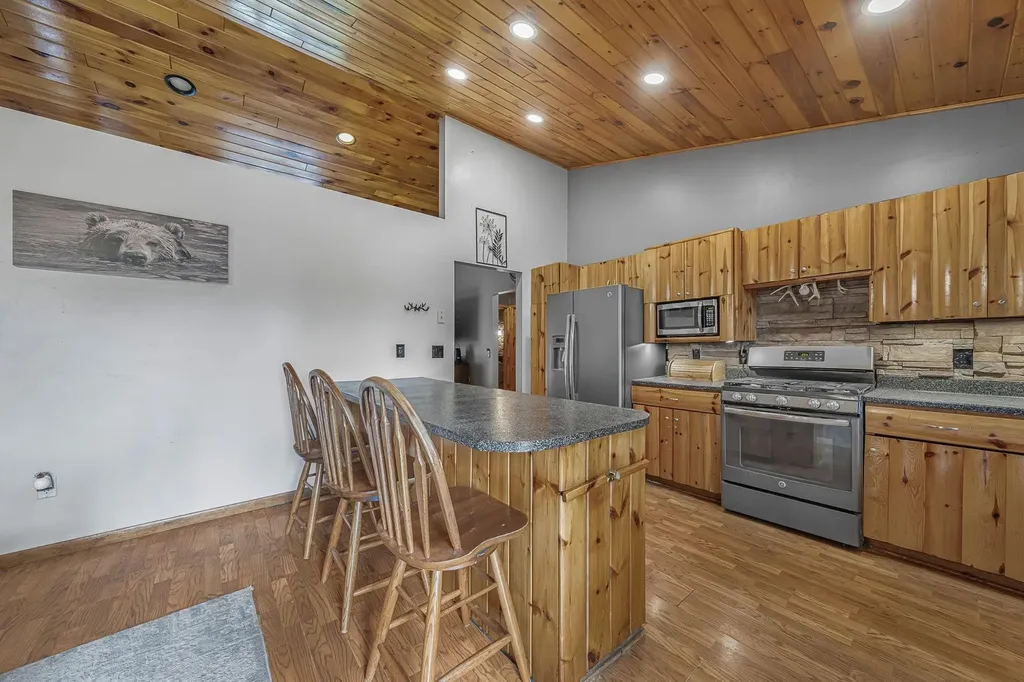 804 Arbutus Drive Clam Lake Township MI 49601