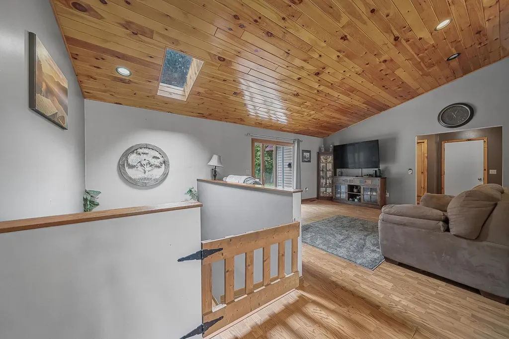 804 Arbutus Drive Clam Lake Township MI 49601