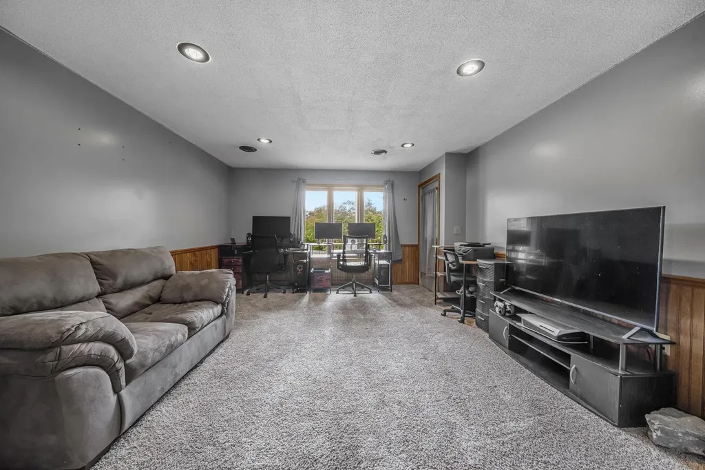 804 Arbutus Drive Clam Lake Township MI 49601