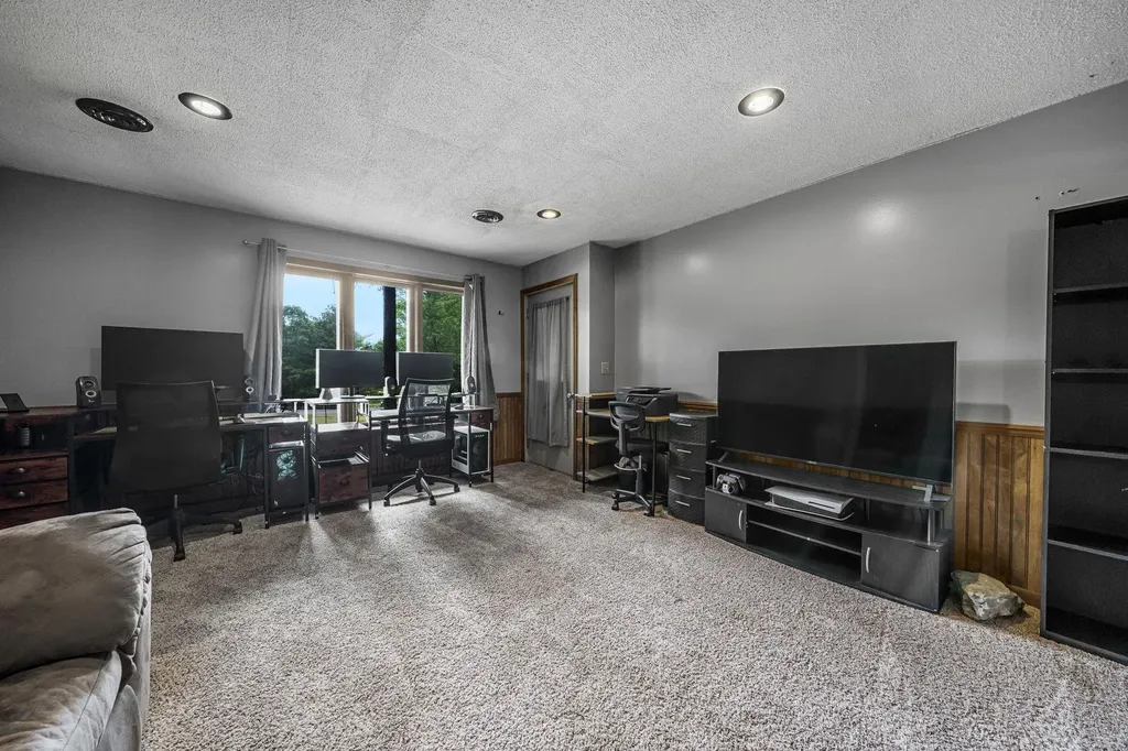 804 Arbutus Drive Clam Lake Township MI 49601