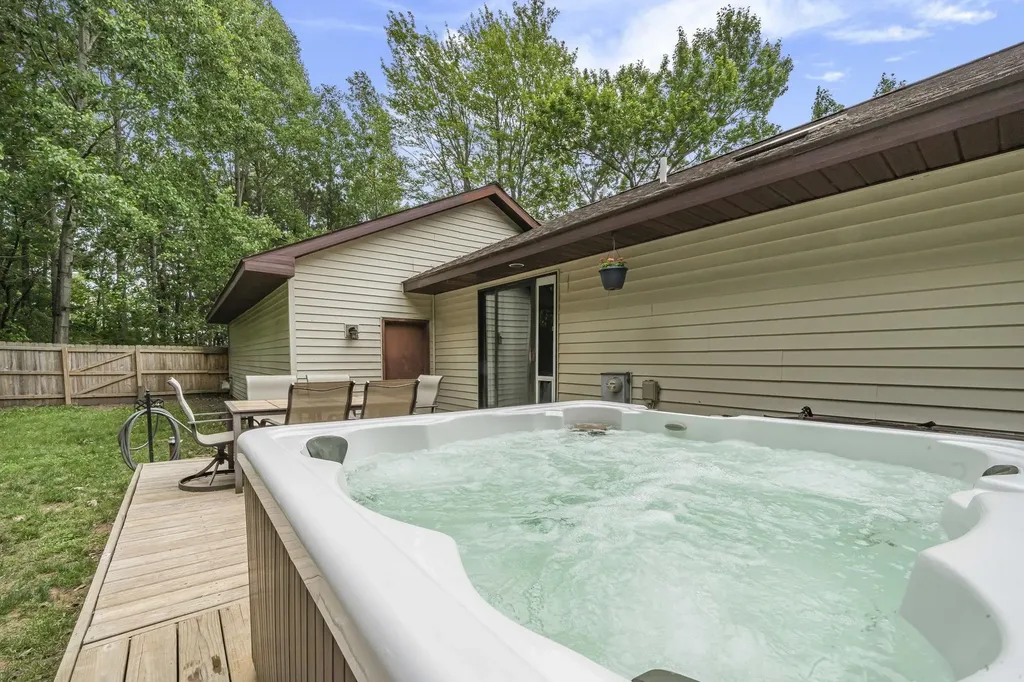 804 Arbutus Drive Clam Lake Township MI 49601
