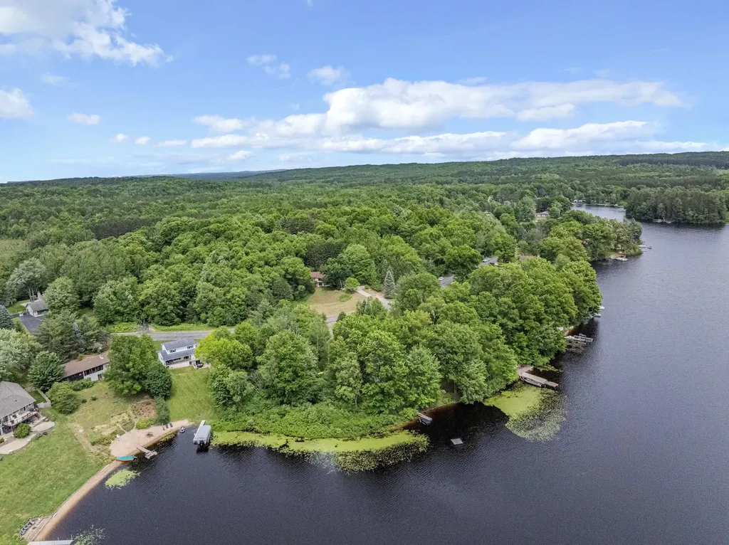 804 Arbutus Drive Clam Lake Township MI 49601