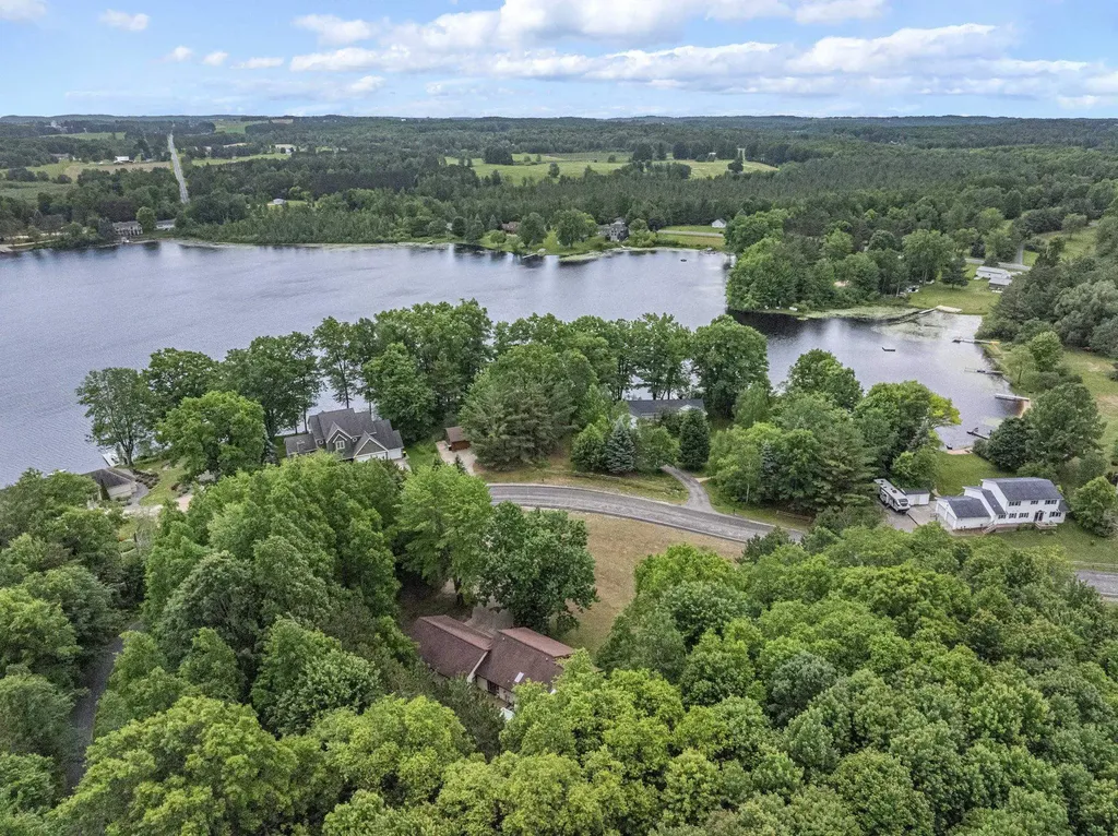 804 Arbutus Drive Clam Lake Township MI 49601