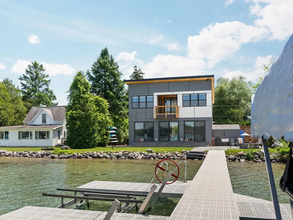 7586 Crystal Beach Road Clearwater Township MI 49676