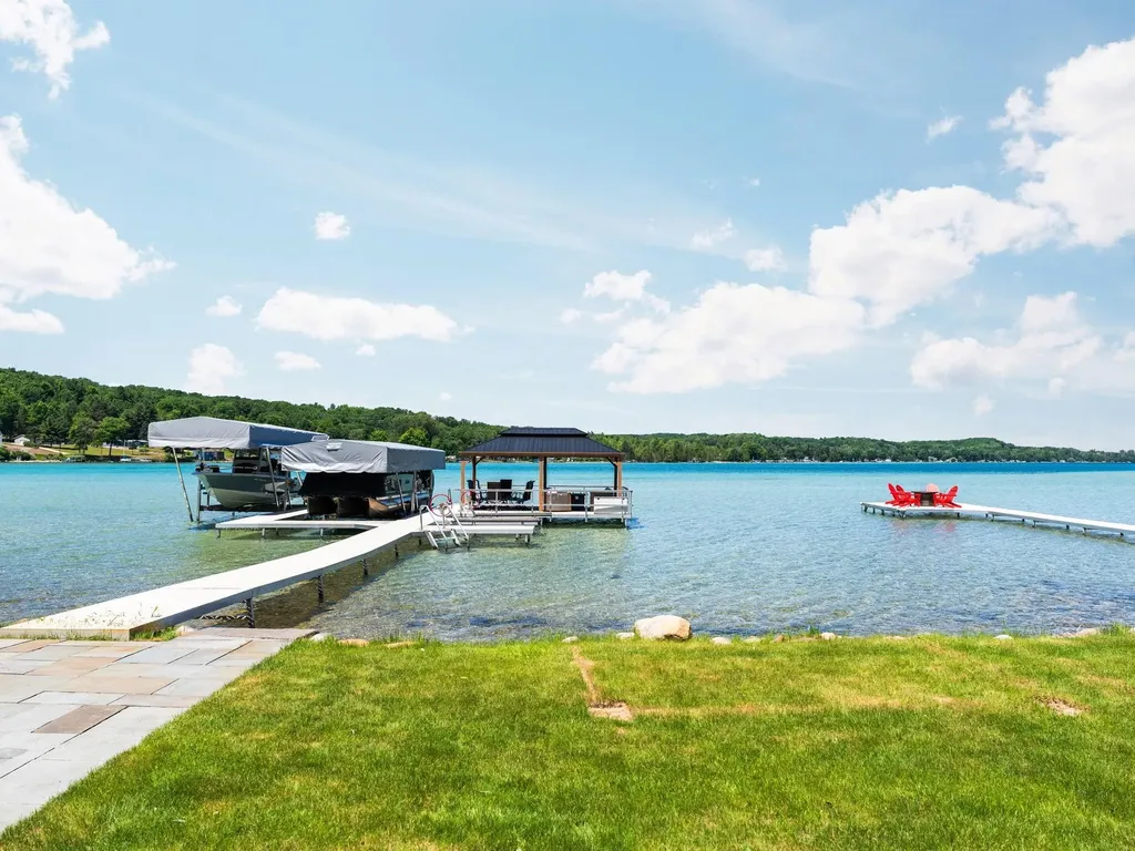 7586 Crystal Beach Road Clearwater Township MI 49676