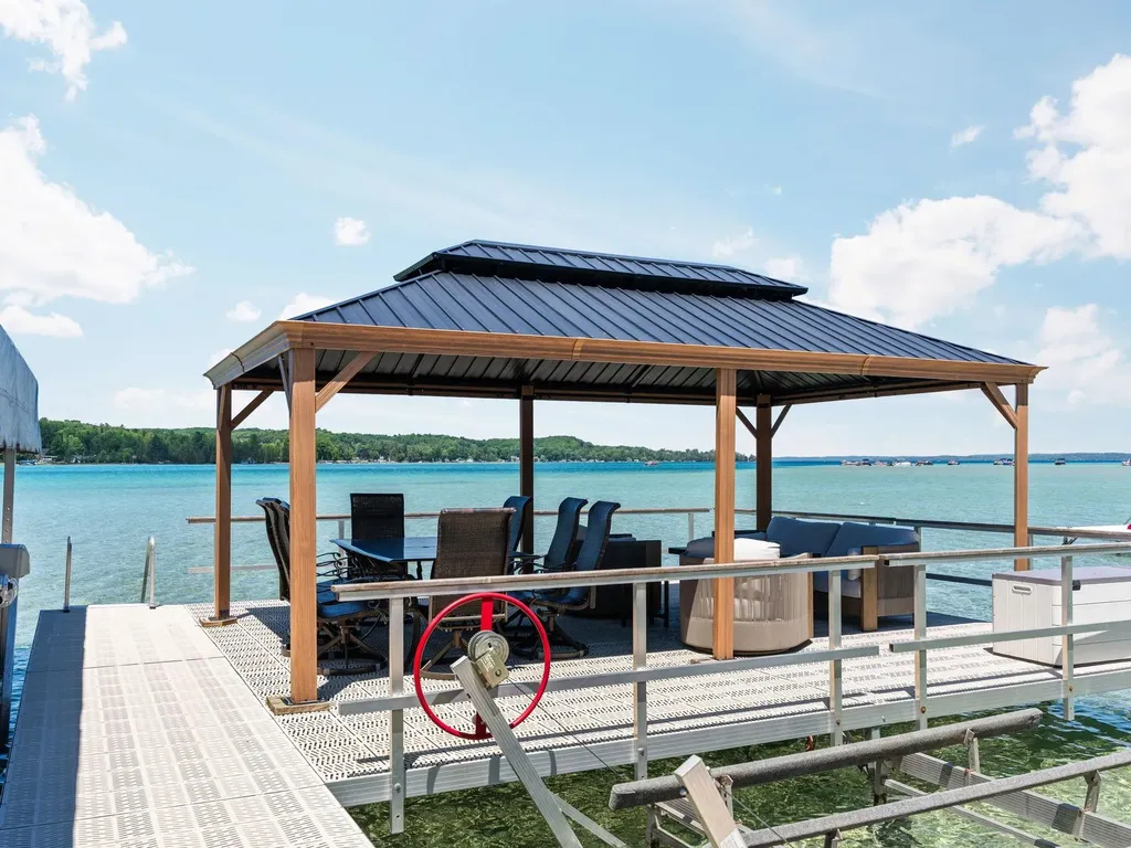 7586 Crystal Beach Road Clearwater Township MI 49676