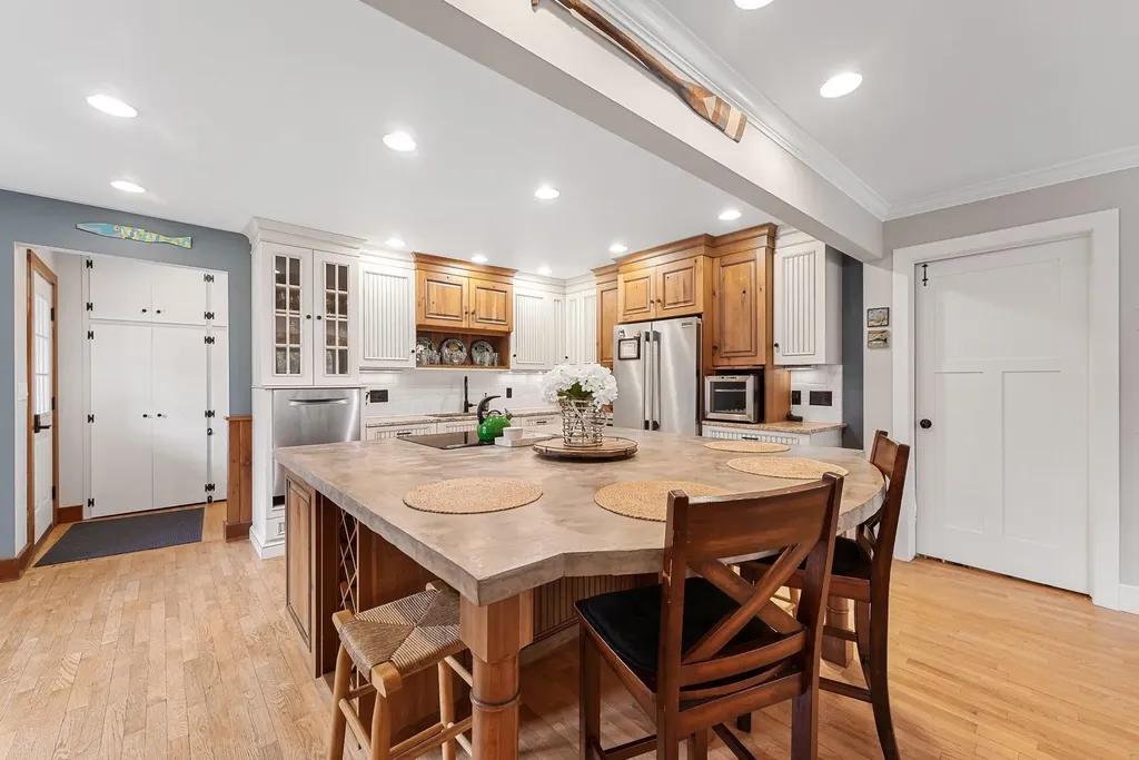 116 W Hill Street Leland Township MI 49654
