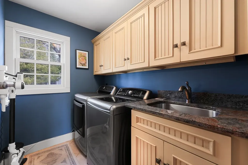116 W Hill Street Leland Township MI 49654