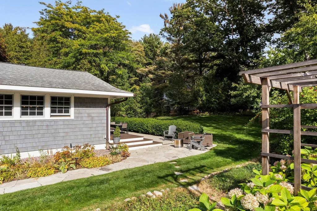 116 W Hill Street Leland Township MI 49654