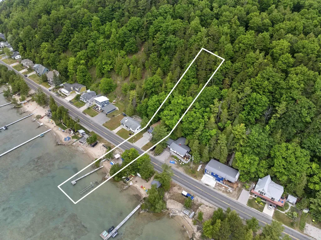 4354 Crystal Drive Lake Township MI 49617