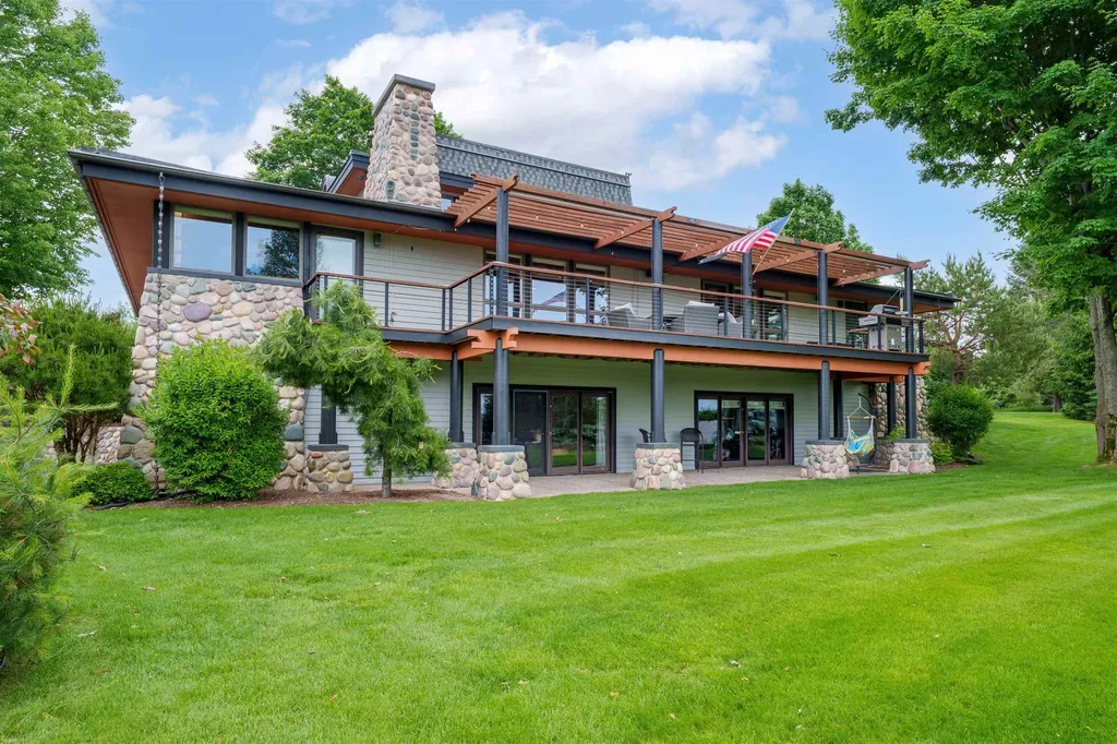 3333 Kirkridge Drive Acme Township MI 49690