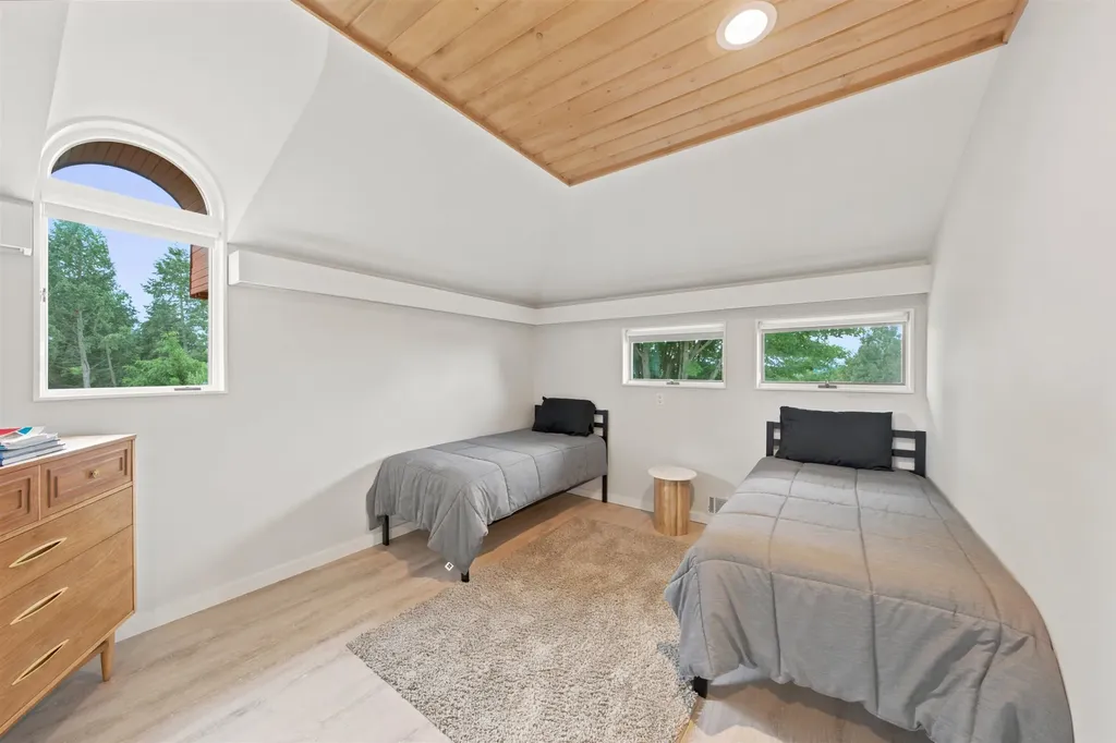 3333 Kirkridge Drive Acme Township MI 49690