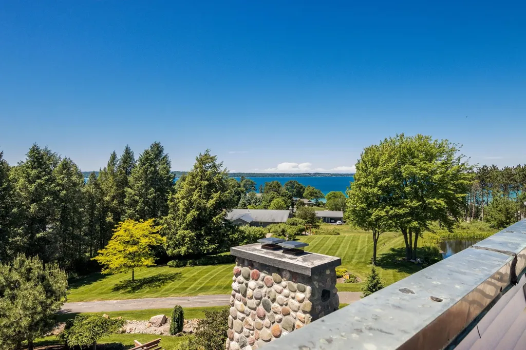 3333 Kirkridge Drive Acme Township MI 49690