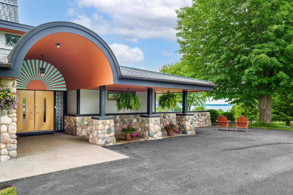 3333 Kirkridge Drive Acme Township MI 49690