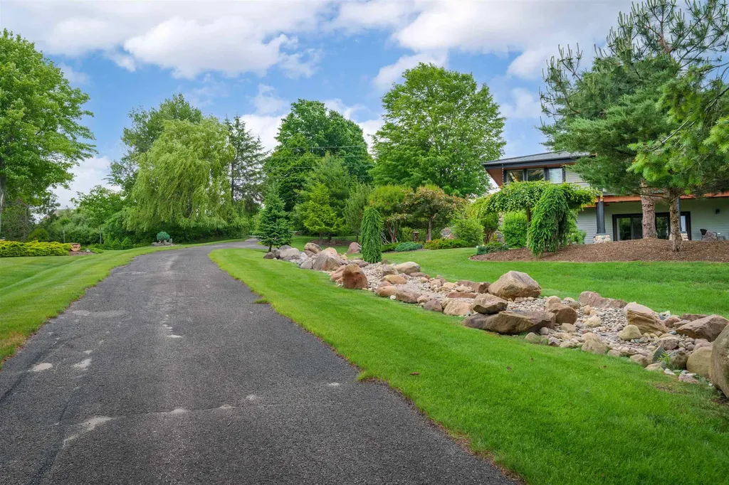 3333 Kirkridge Drive Acme Township MI 49690