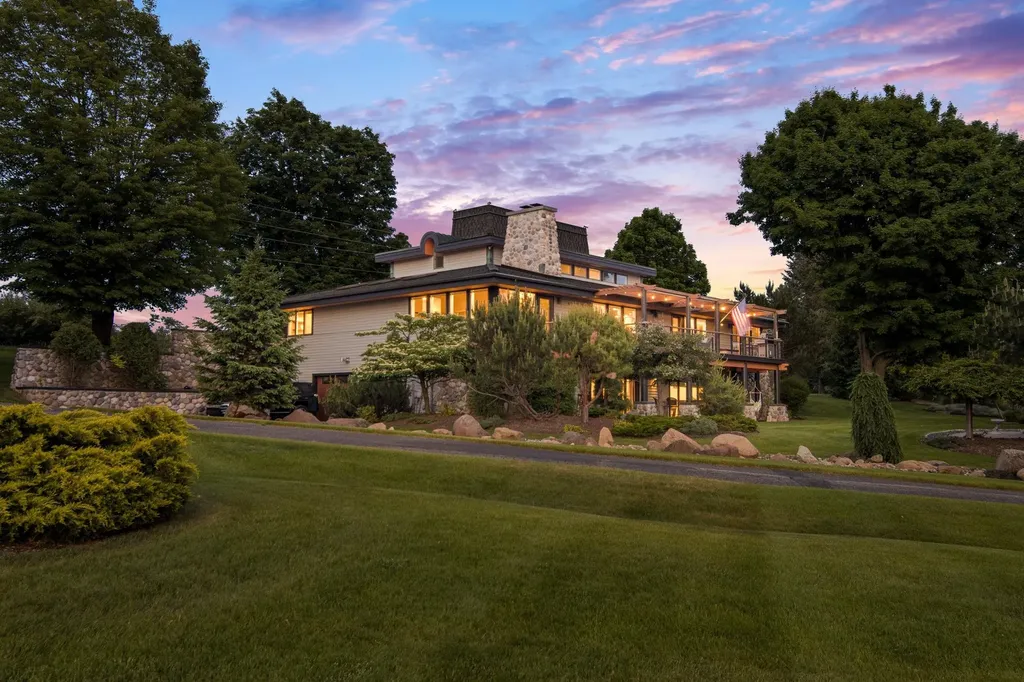 3333 Kirkridge Drive Acme Township MI 49690