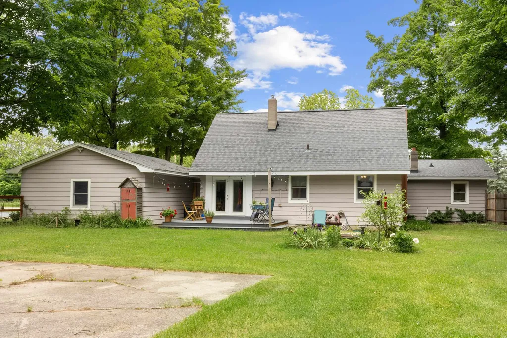 9055 Homestead Road Benzonia Township MI 49616