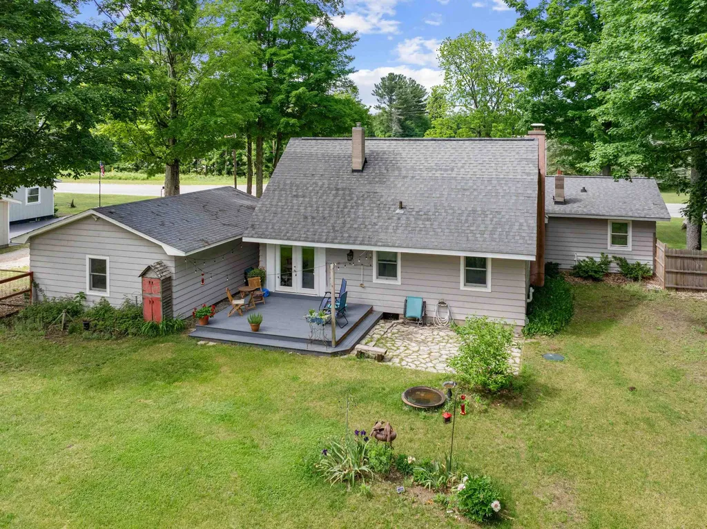9055 Homestead Road Benzonia Township MI 49616
