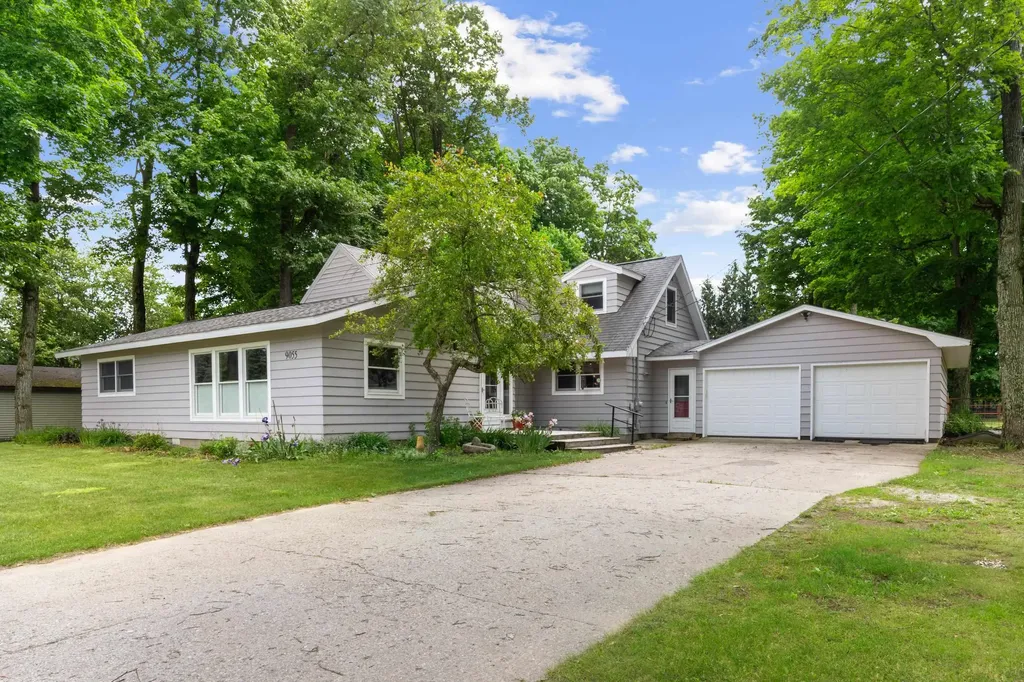 9055 Homestead Road Benzonia Township MI 49616
